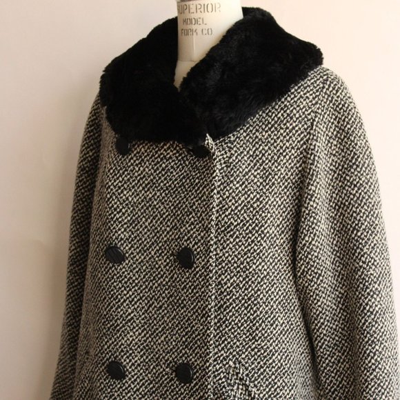 Vintage 1950s Coat / Bergdorf Goodman Black and White Tweed Wool Overcoat With F - Picture 7 of 13